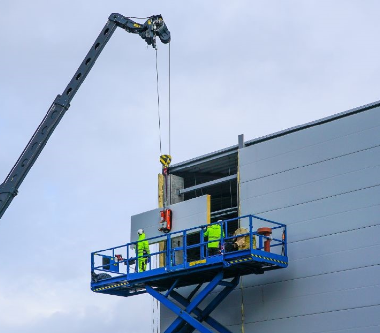 Montaż płyt warstwowych